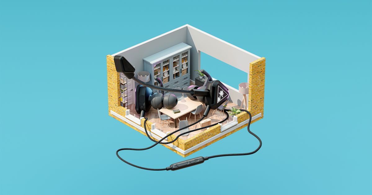 The Verge’s $25 holiday gift guide: cheap earbuds, tools, and other tech